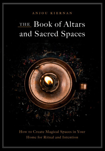 Bild på Book Of Altars And Sacred Spaces