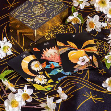 Bild på Botanica: The Tarot Deck About the Language of Flowers