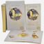 Bild på Azra’s Golden Lenormand: 36 Golden Lenormand cards in modern, enchanting design