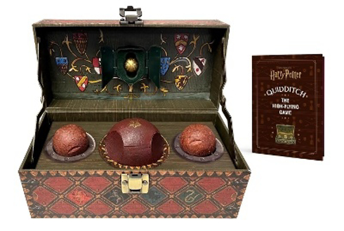 Bild på Harry Potter Collectible Quidditch Set (Includes Removeable Golden Snitch!)